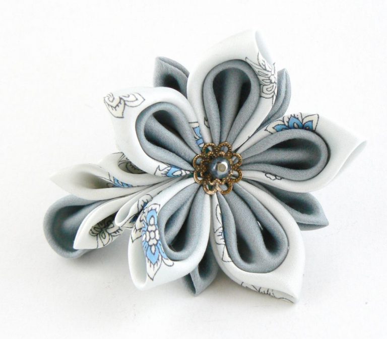 Floare bleu opal matase clama par kanzashi