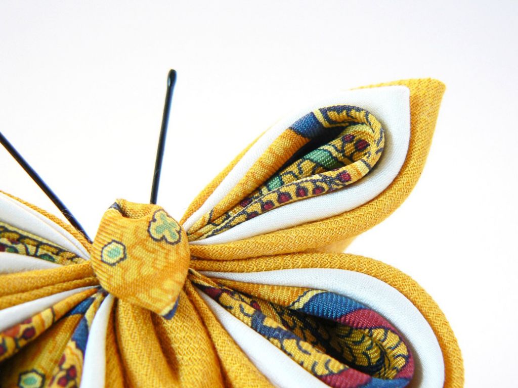 Fluture galben kanzashi mătase