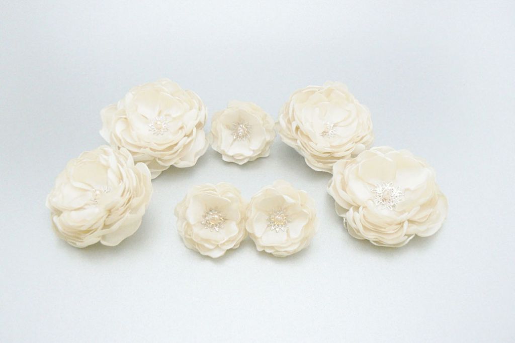 Set de flori pentru mirese - handmade satin ivory