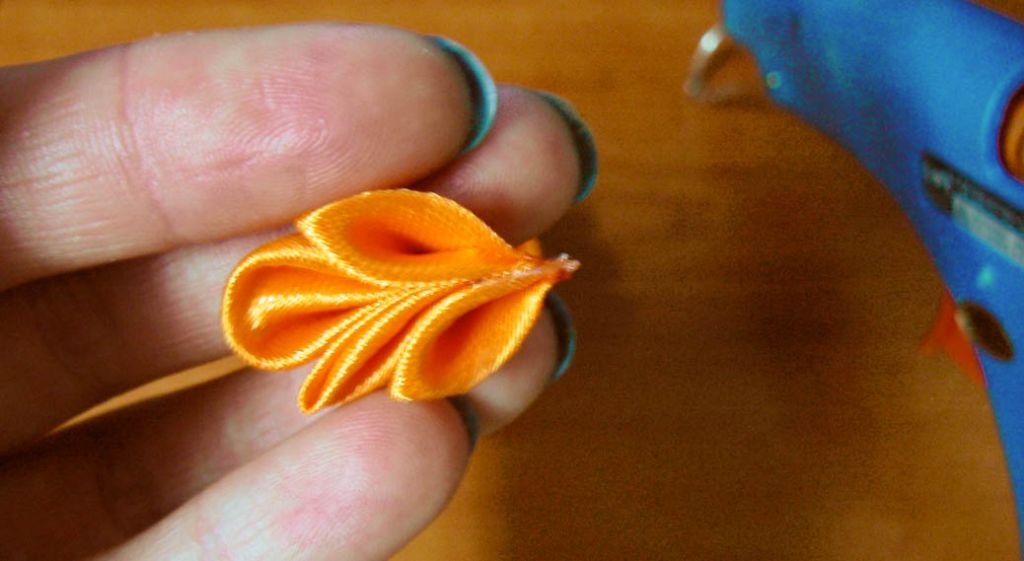 Kanzashi dahlia handmade flower diy tutorial 14