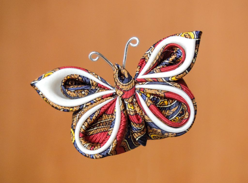 Fluture din mătase din cravată - kanzashi