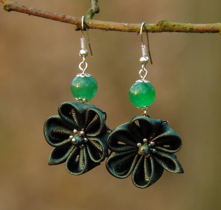 Colectia flori de mina - cercei flori kanzashi satin verde închis