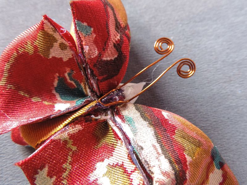 Tutorial fluture din materiale textile - mătase, organza, bumbac, satin - fluturi handmade
