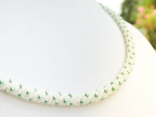 Colier margele Preciosa crosetate - alb transparent si verde metalizat - bead crochet