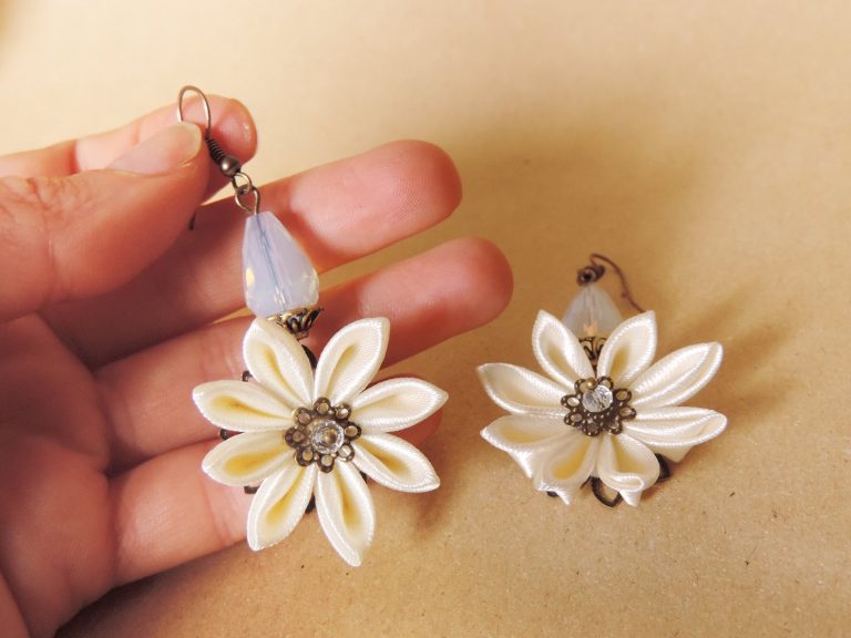 Fabric flower earrings - bronze and ivory