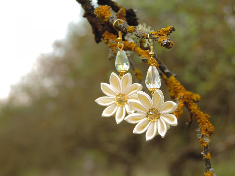 Fabric flower earrings - lovely ivory