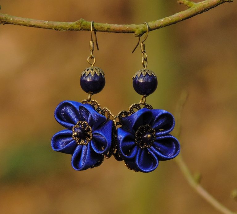 Fabric flower earrings - royal blue