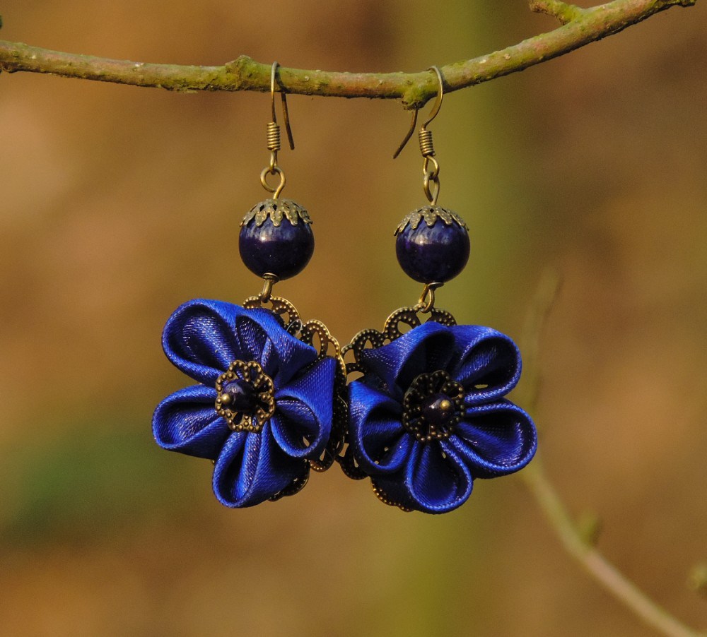 Fabric flower earrings - royal blue