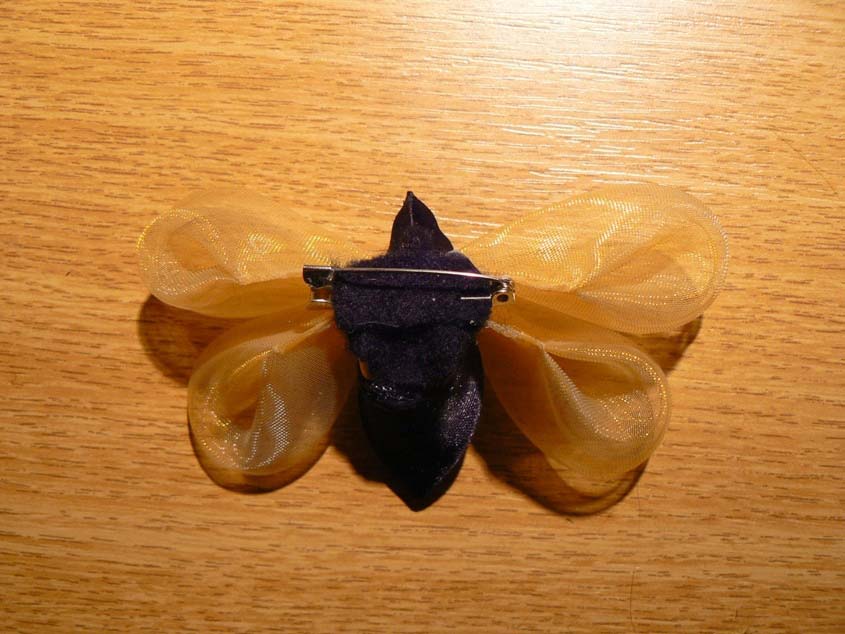 Tutorial satin and organza butterfly - attaching back done